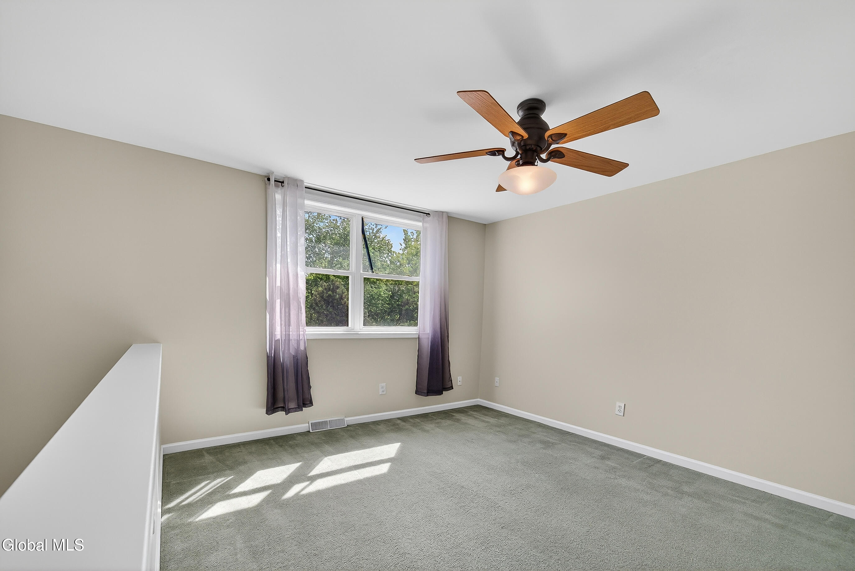 108 Harvard Road Colonie, NY 12189 - Photo 16 of 24 058-108-Harvard-Road-Watervliet-NY-12189