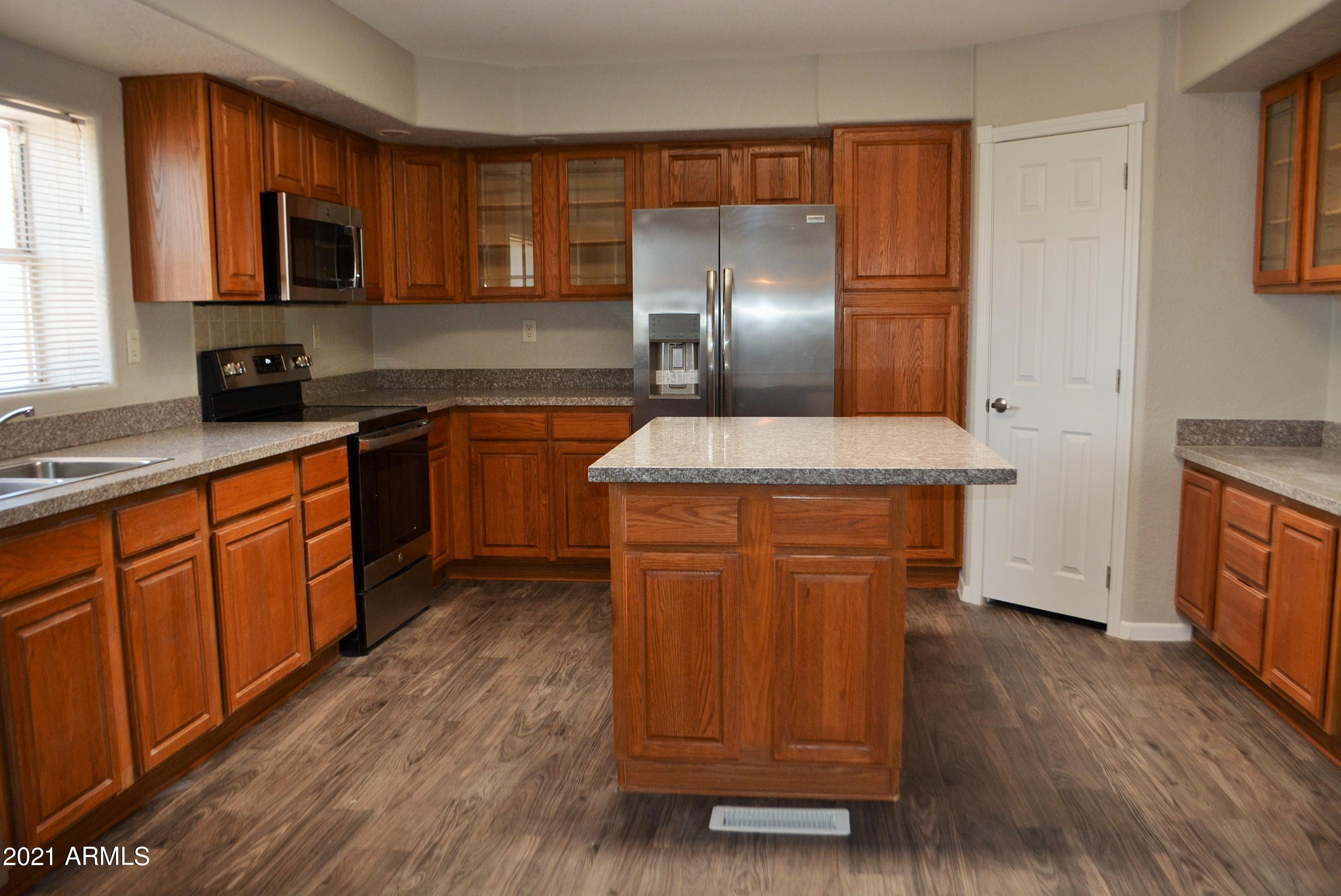 22422 Peak View Road Wittmann, AZ 85361 - Photo 15 of 29 DSC_0553 (2)