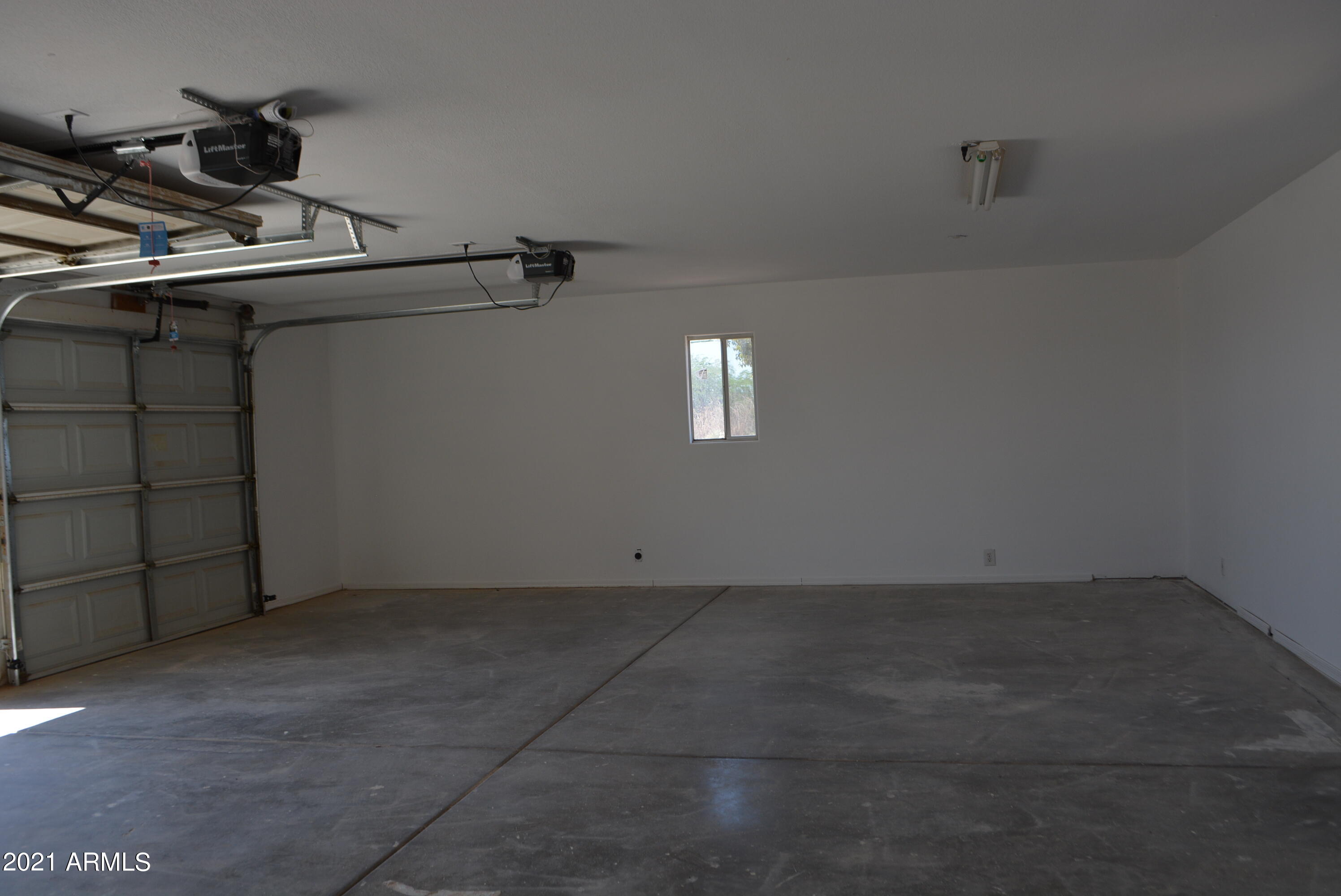 22422 Peak View Road Wittmann, AZ 85361 - Photo 26 of 29 Garage Interior