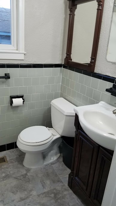 15 Ludlow Road Middletown, RI 02842 - Photo 8 of 10