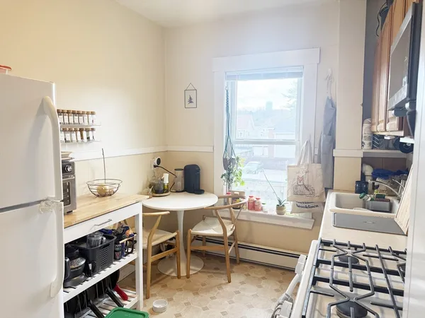 $2,100 | 37 Prospect St Avenue, Unit 2, Waltham, MA 02453