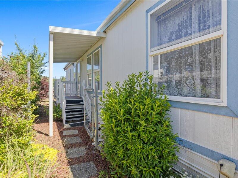 8401 Old Stage Road, Unit 23 Central Point, OR 97502 - Photo 23 of 24 30-IMG_5244