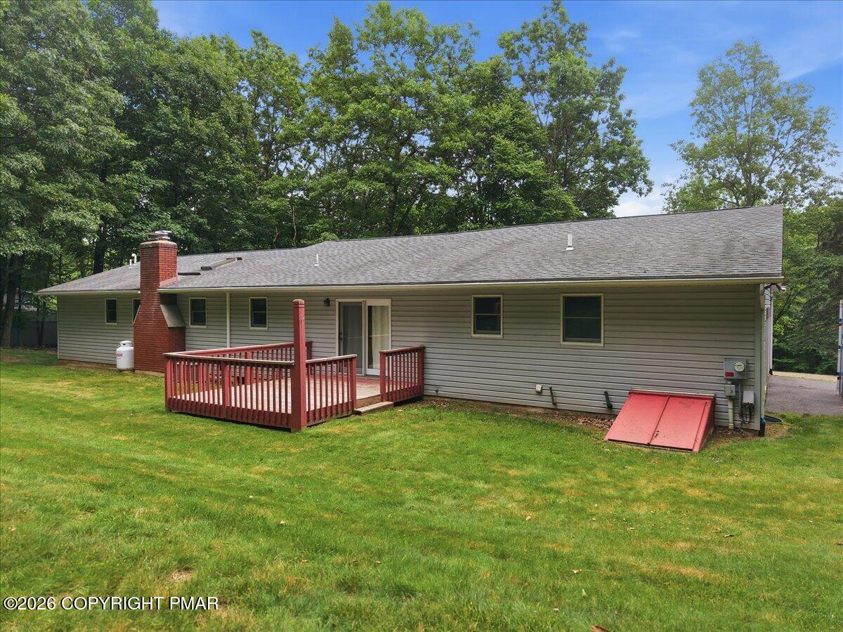 209 Foothill Boulevard Effort, PA 18330 - Photo 10 of 61 Rear of Home View