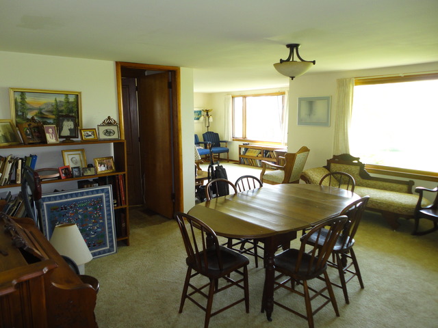 6355 Twombly Road DeKalb, IL 60115 - Photo 4 of 11