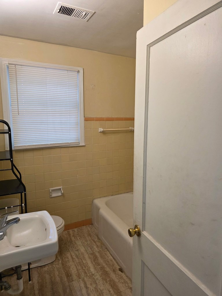 2443 South Lumpkin Road Columbus, GA 31903 - Photo 11 of 19