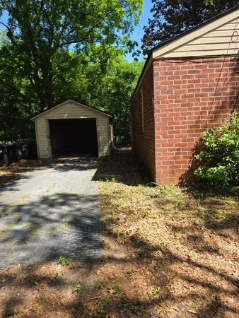a front view of house with yard