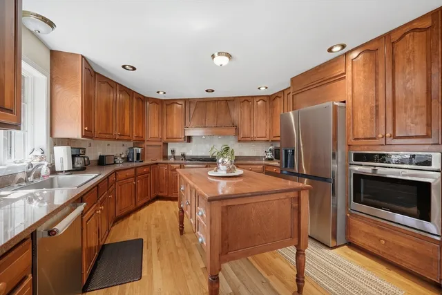 $750,000 | 240 Hillside Road, Southwick, MA 01077