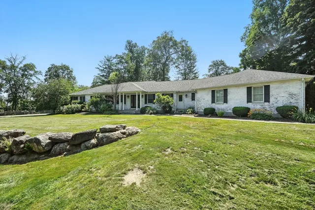 $750,000 | 240 Hillside Road, Southwick, MA 01077
