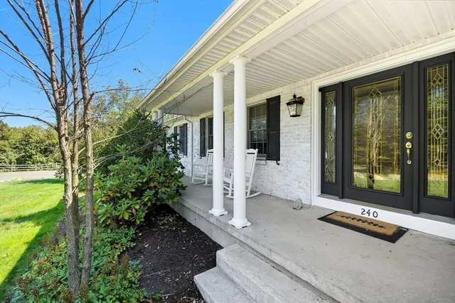 $750,000 | 240 Hillside Road, Southwick, MA 01077