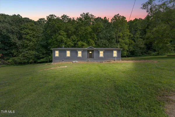 $315,000 | 2739 Siam Road, Elizabethton, TN 37643