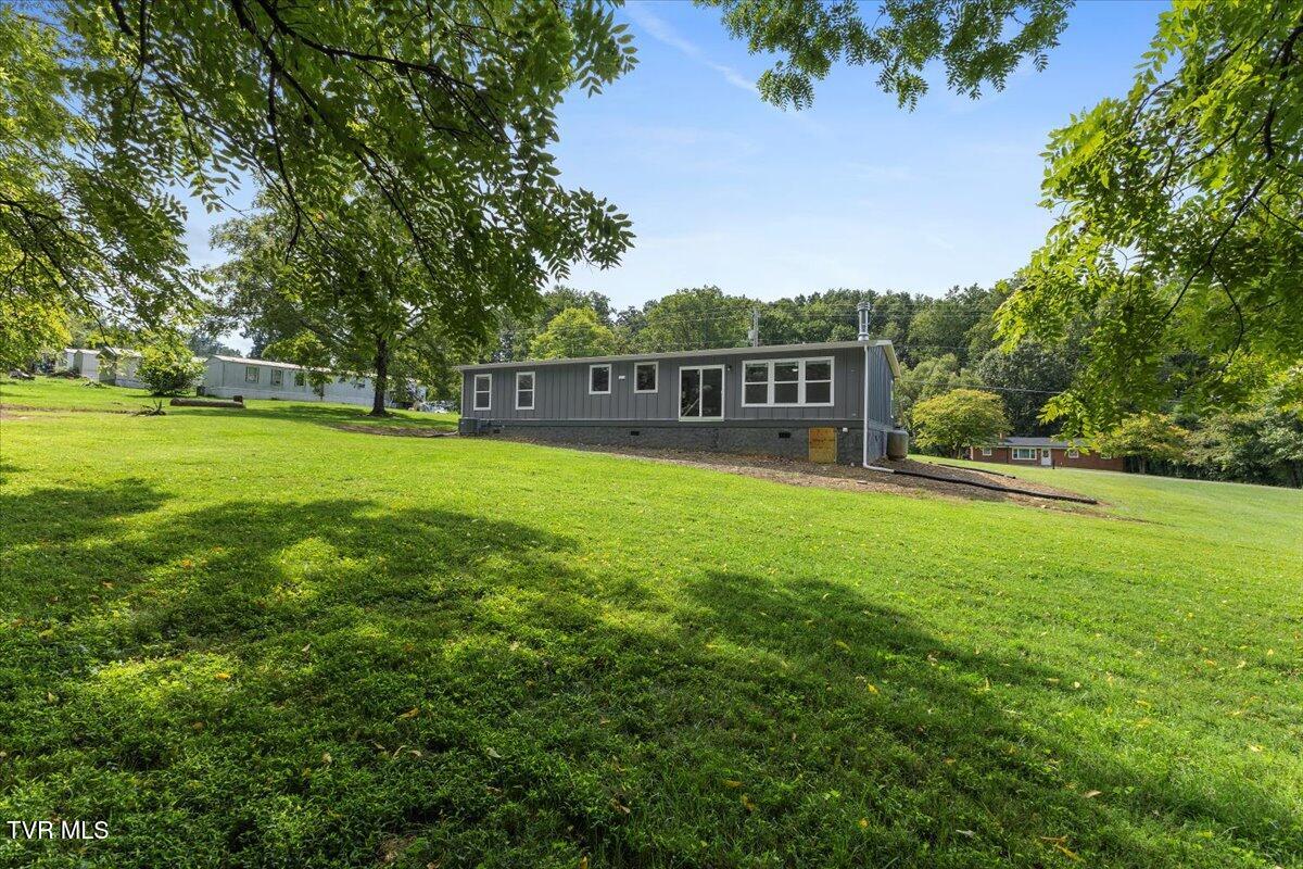 2739 Siam Road Elizabethton, TN 37643 - Photo 5 of 40 05-128A6768