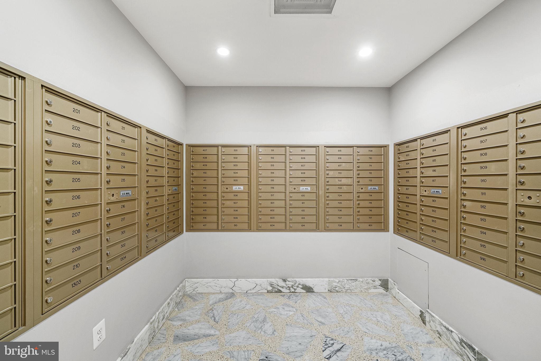 1101 South Arlington Ridge Road, Unit 212 Arlington, VA 22202 - Photo 6 of 93 Building mail room