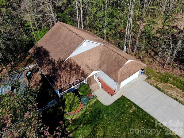 $449,900 | 5106 Hanging Rock Court, Hickory, NC 28601