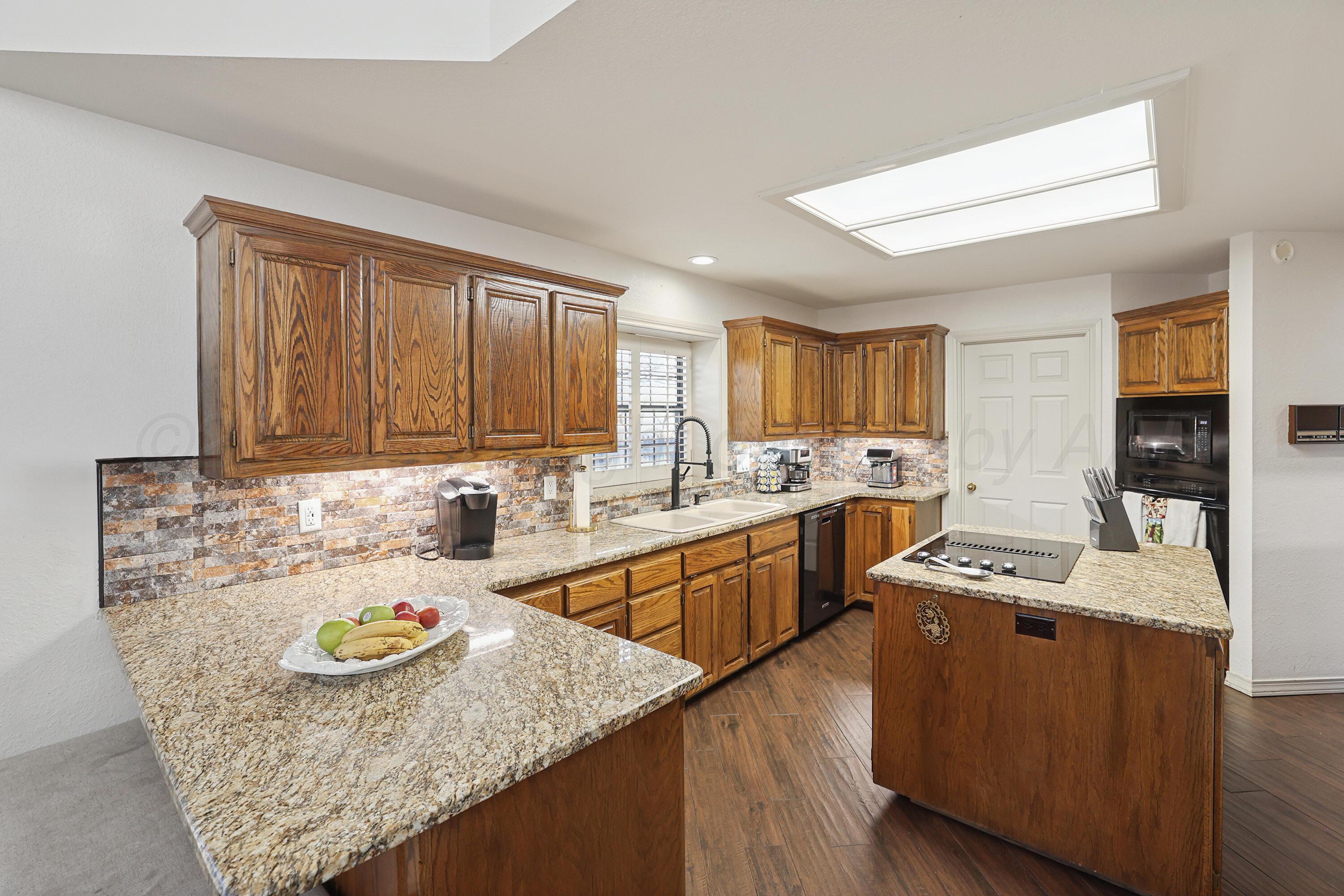 9 Quadrille Amarillo, TX 79106 - Photo 16 of 54 16-Kitchen