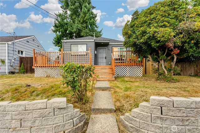 $474,950 | 807 South 74th Street, Tacoma, WA 98408