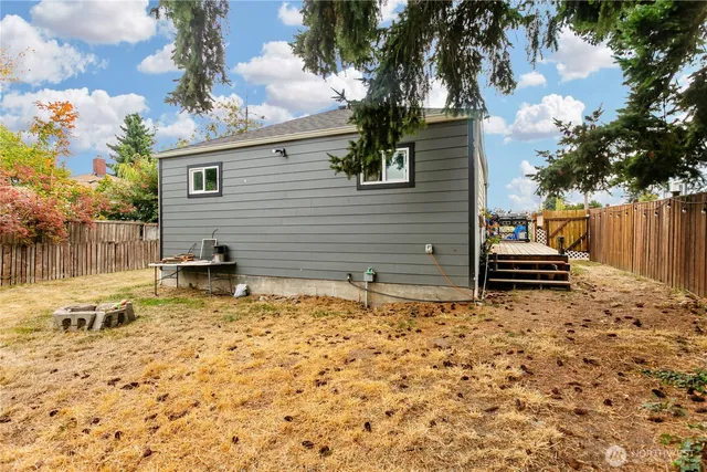 $474,950 | 807 South 74th Street, Tacoma, WA 98408