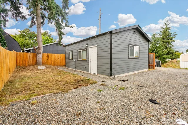 $474,950 | 807 South 74th Street, Tacoma, WA 98408