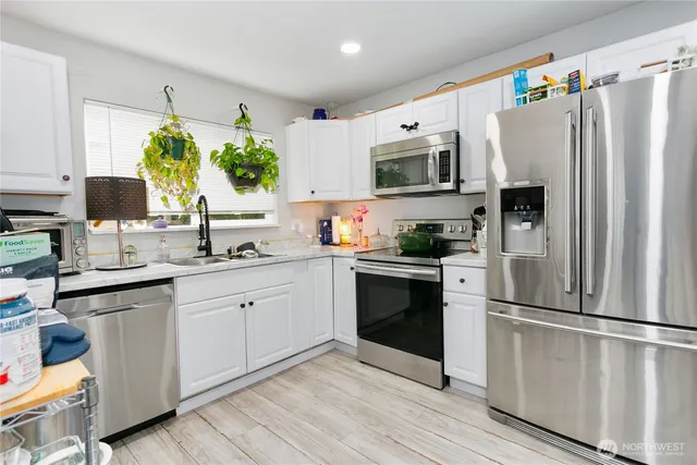 $474,950 | 807 South 74th Street, Tacoma, WA 98408