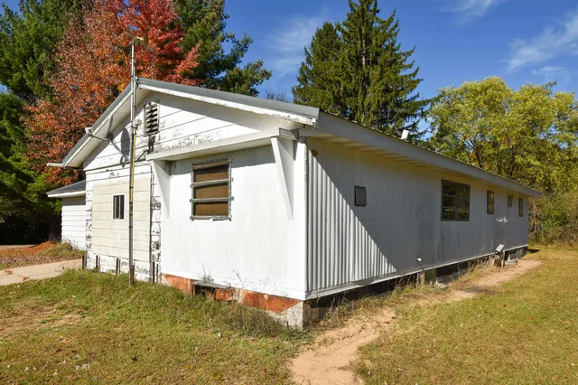 $89,900 | N5890 18th Court, Wild Rose, WI 54984