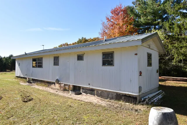 $89,900 | N5890 18th Court, Wild Rose, WI 54984