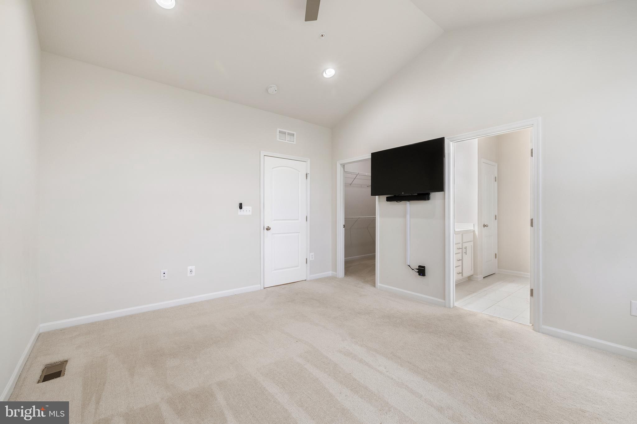 1076 Overlook Loop Laurel, MD 20707 - Photo 20 of 34 Primary Bedroom