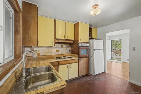 $350,000 | 10693 Loren Lane, Denver, CO 80233