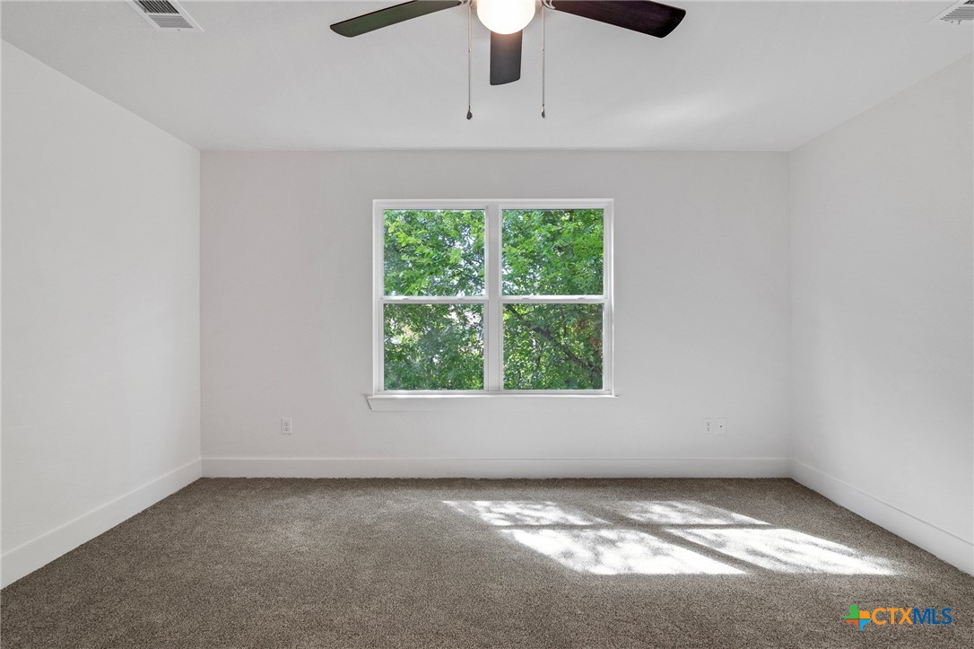 1916 Royal Loop Belton, TX 76513 - Photo 11 of 14