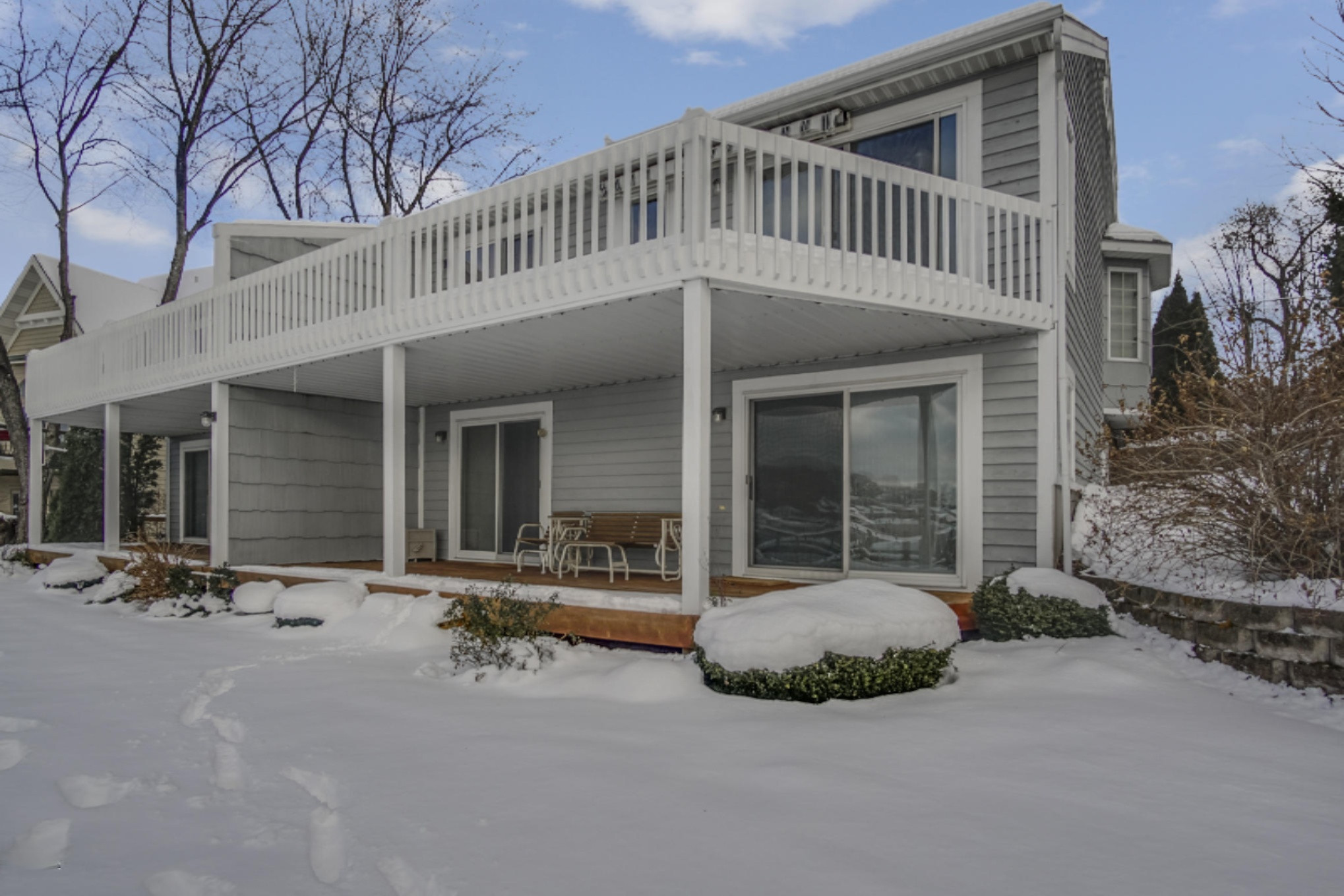 17511 North Fruitport Road Spring Lake, MI 49456 - Photo 3 of 60 #3