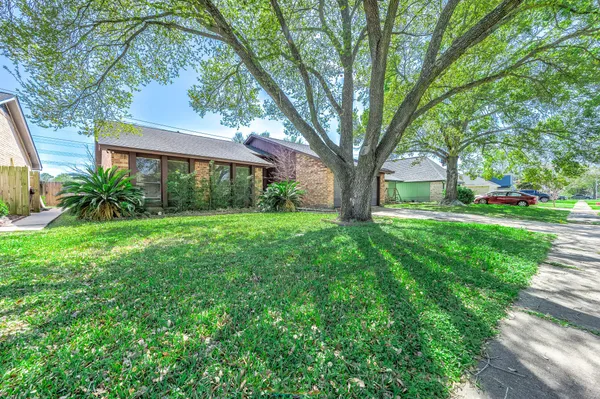 $2,100 | 14315 Swanfield Drive, Houston, TX 77083