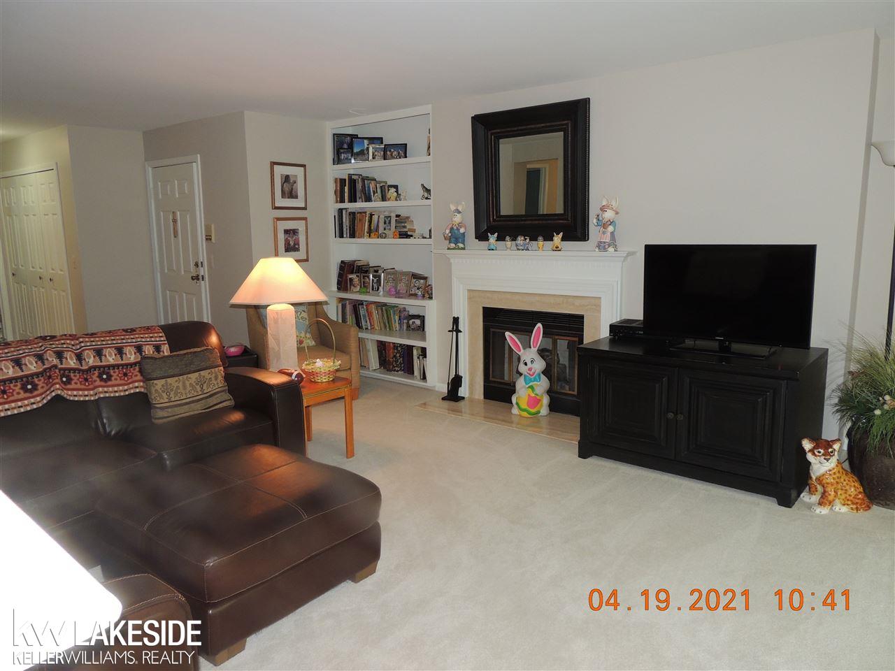 1675 Huntington Park, Unit B Rochester Hills, MI 48309 - Photo 6 of 42