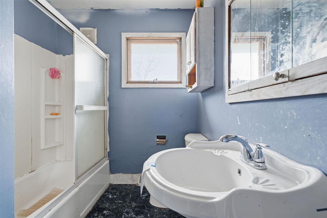131 Red Wing Road Southwest Cedar Rapids, IA 52404 - Photo 14 of 24 Gallery Image 14