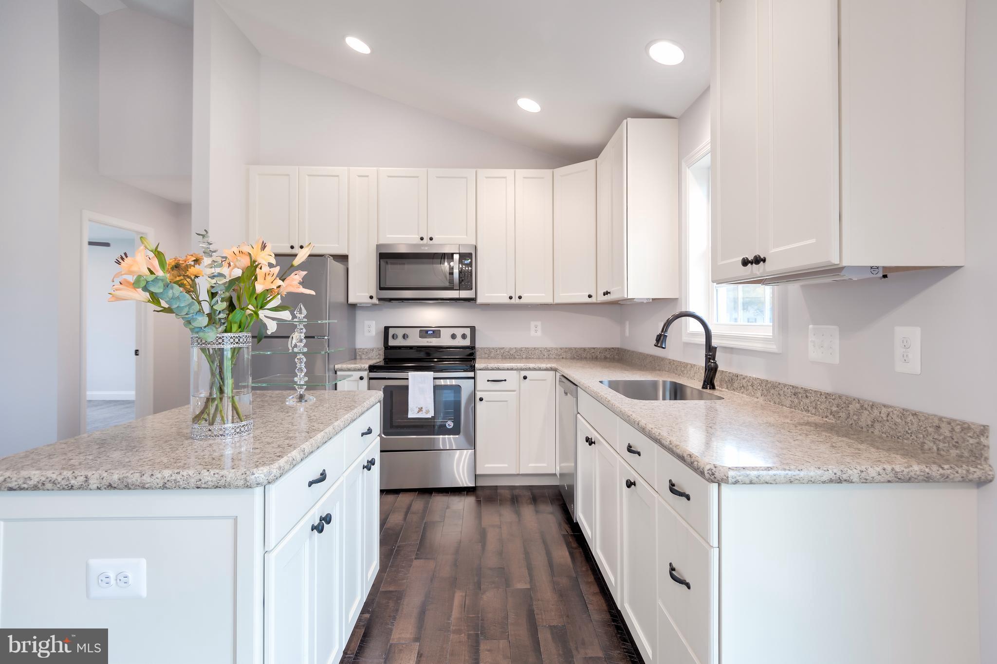 144 Walnut Street Ridgely, MD 21660 - Photo 2 of 17 Gorgeous kitchen with island