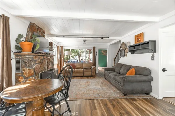 $2,100 | 185 Spruce Lane, Sugarloaf, CA 92386