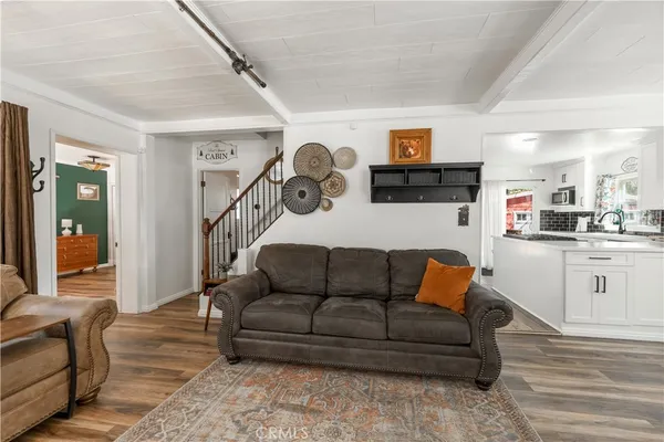 $2,100 | 185 Spruce Lane, Sugarloaf, CA 92386