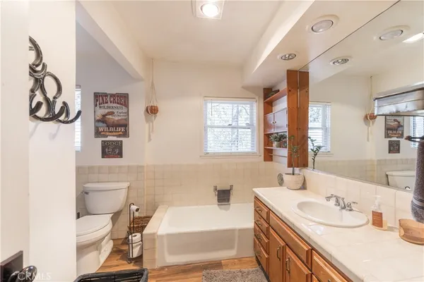 $2,100 | 185 Spruce Lane, Sugarloaf, CA 92386