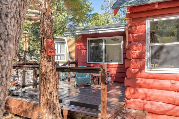 $2,100 | 185 Spruce Lane, Sugarloaf, CA 92386