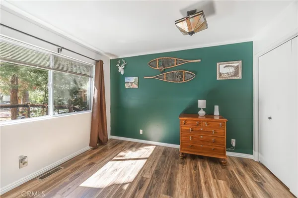 $2,100 | 185 Spruce Lane, Sugarloaf, CA 92386