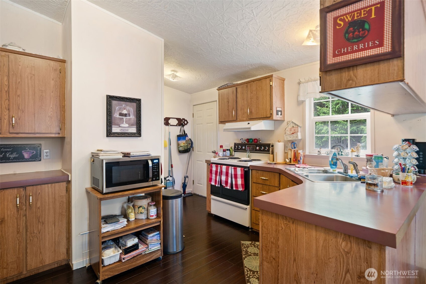 60 East Crimson Peak Road Belfair, WA 98528 - Photo 8 of 22