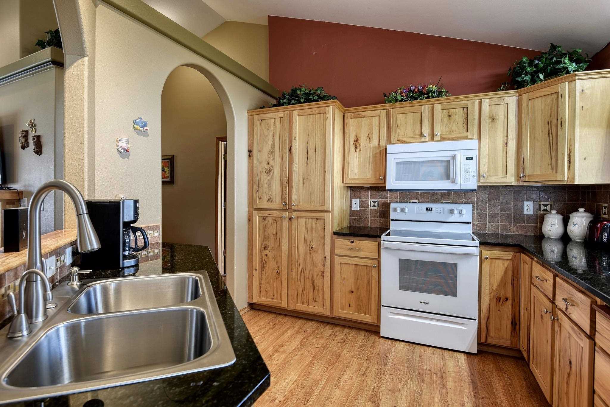 409 South Lone Tree Road Spokane Valley, WA 99016 - Photo 11 of 32