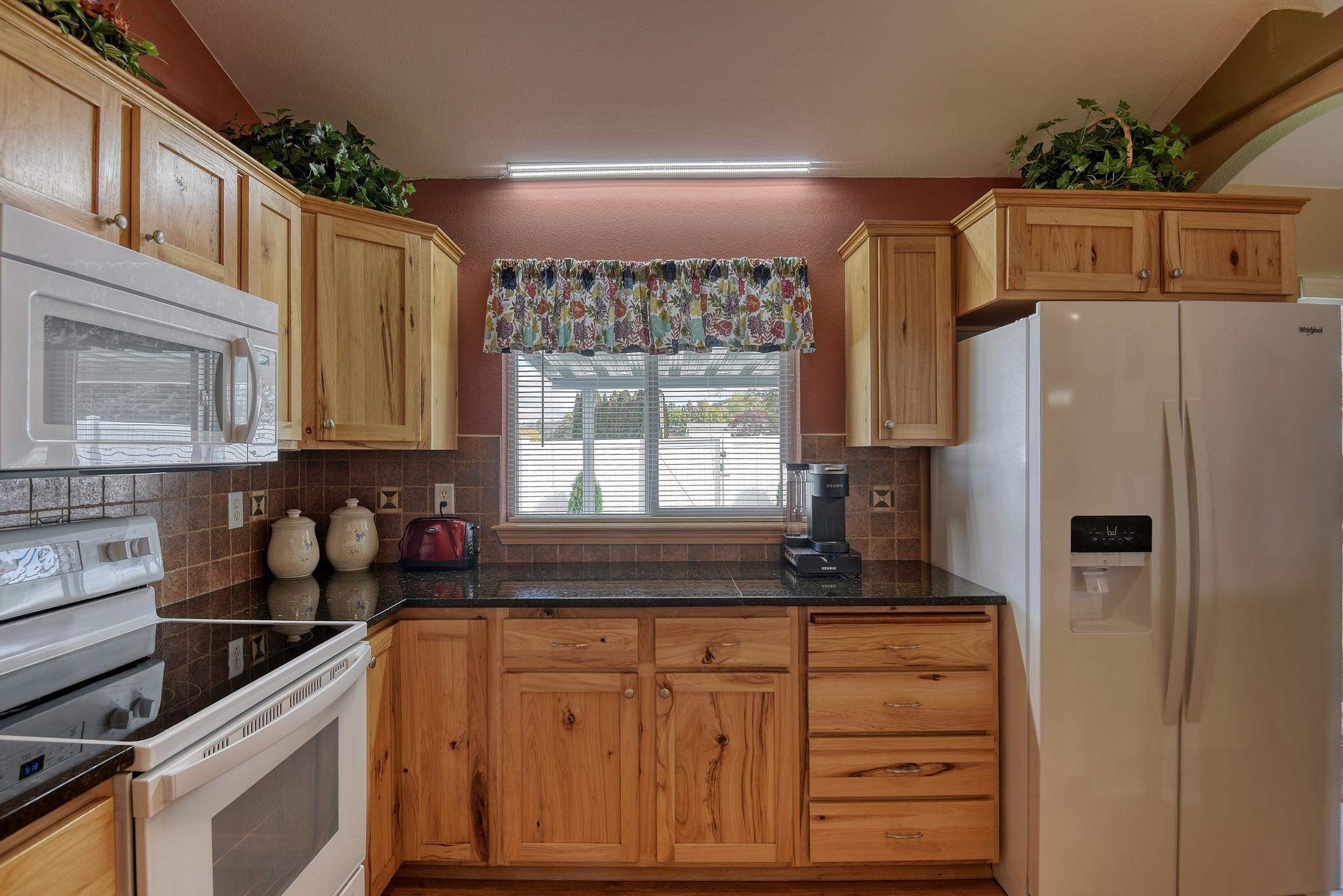 409 South Lone Tree Road Spokane Valley, WA 99016 - Photo 13 of 32