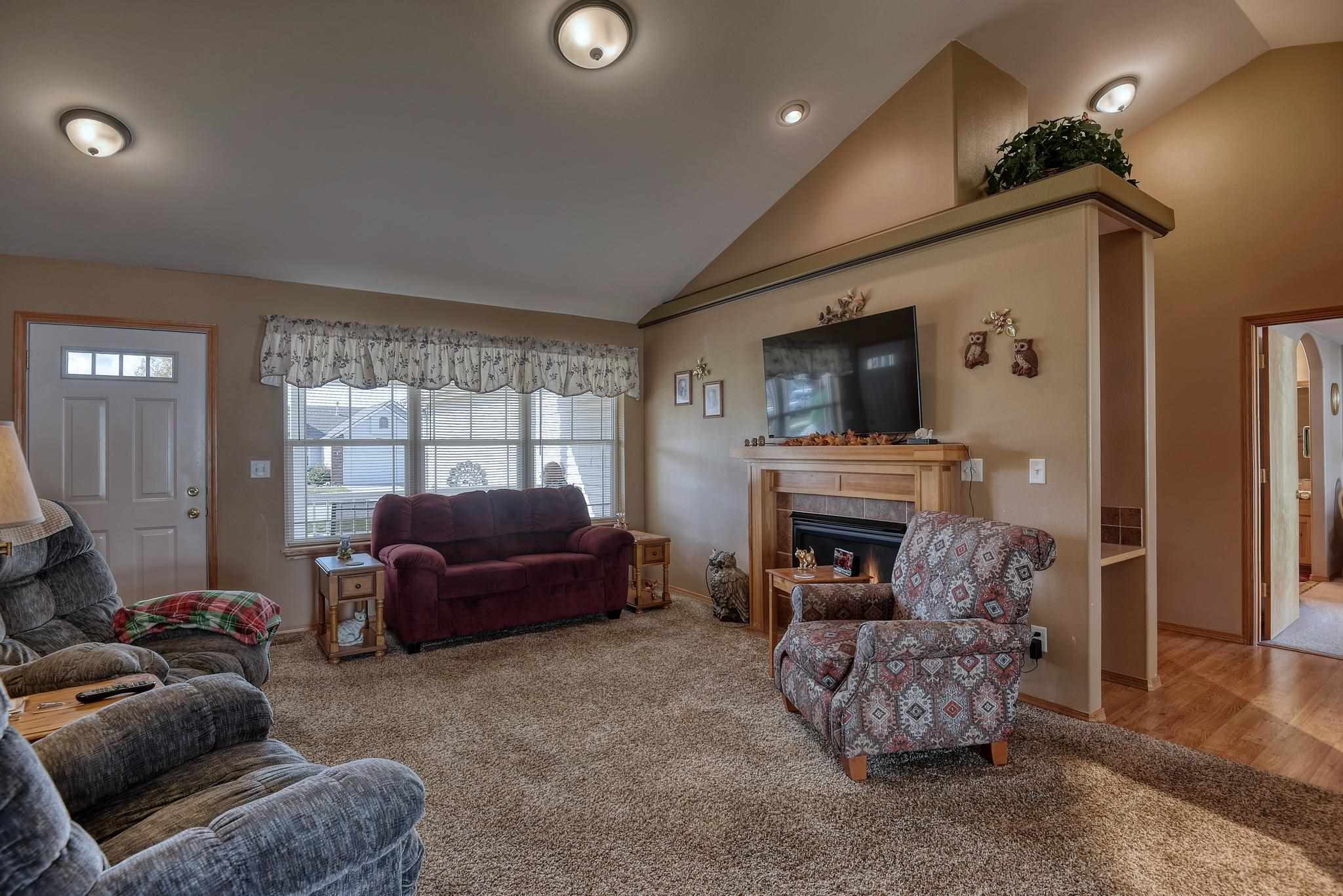 409 South Lone Tree Road Spokane Valley, WA 99016 - Photo 9 of 32