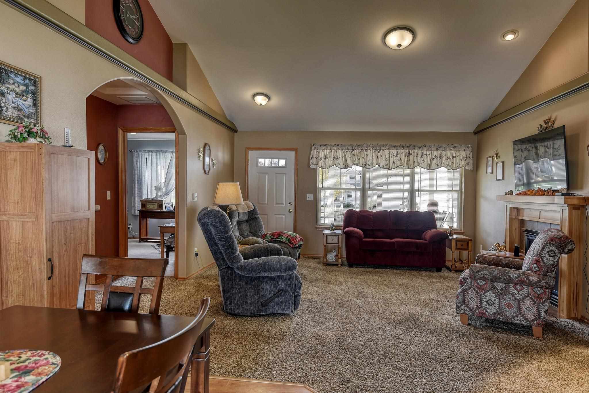 409 South Lone Tree Road Spokane Valley, WA 99016 - Photo 10 of 32