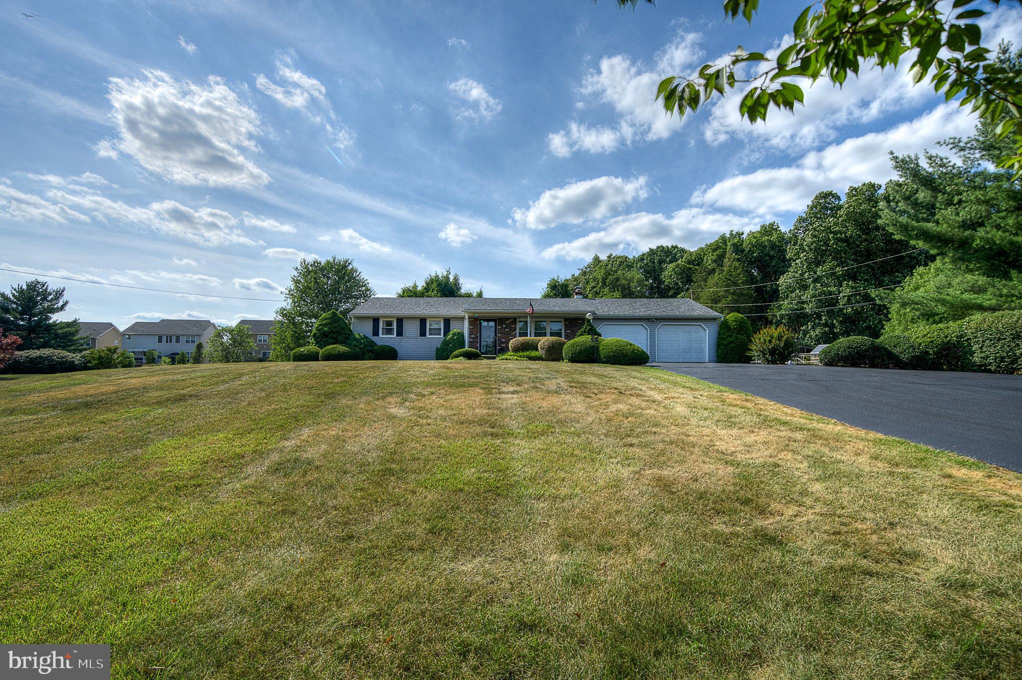 2281 East Buck Road Pennsburg, PA 18073 - Photo 6 of 66 Gallery Image 6