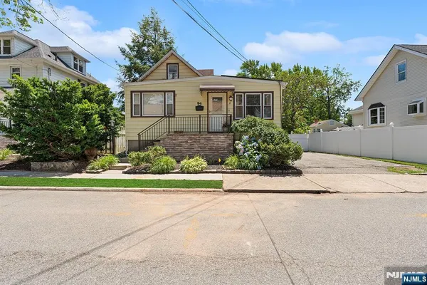 $615,000 | 94 Phelps Avenue, Bergenfield, NJ 07621