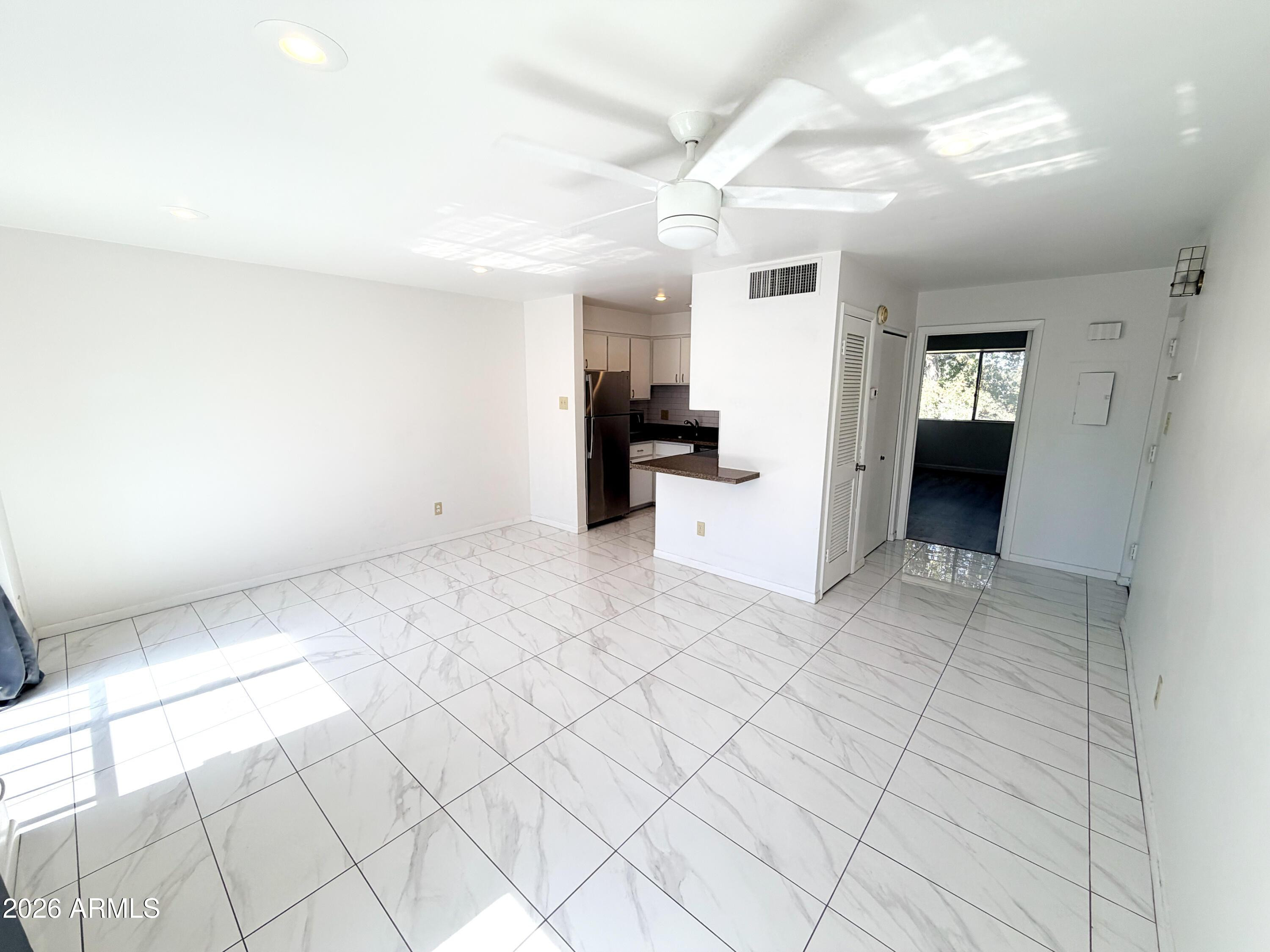 1016 East Osborn Road, Unit F Phoenix, AZ 85014 - Photo 5 of 14 Photo #5
