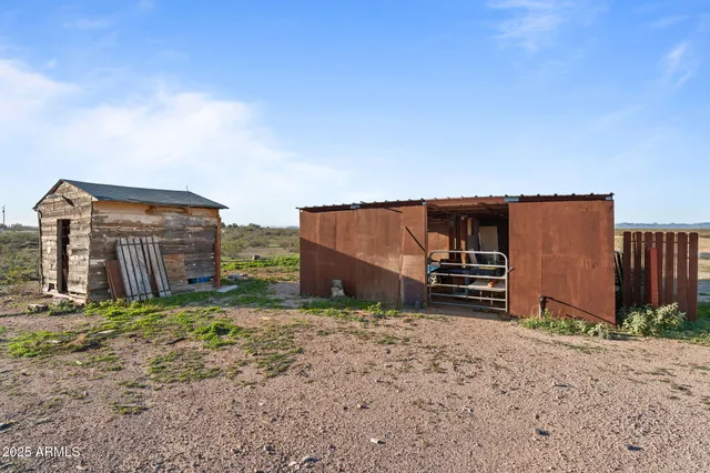 $525,000 | 30040 West Redbird Road, Wittmann, AZ 85361