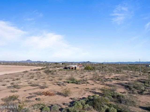 $525,000 | 30040 West Redbird Road, Wittmann, AZ 85361