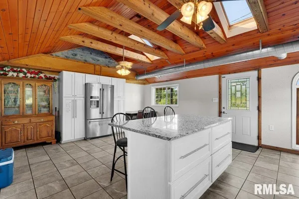 $275,000 | 705 13th Street West, Milan, IL 61264