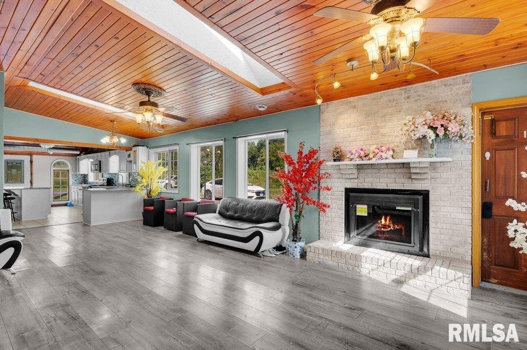 705 13th Street West Milan, IL 61264 - Photo 9 of 31