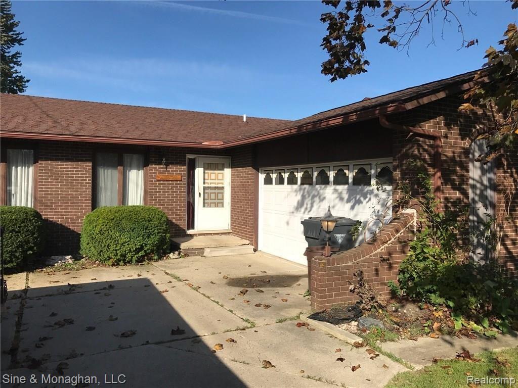 26925 South River Road Harrison Township, MI 48045 - Photo 2 of 14 2.JPG